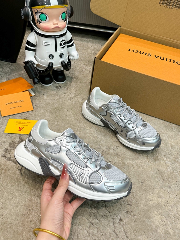 ルイヴィトン靴正面デザイン